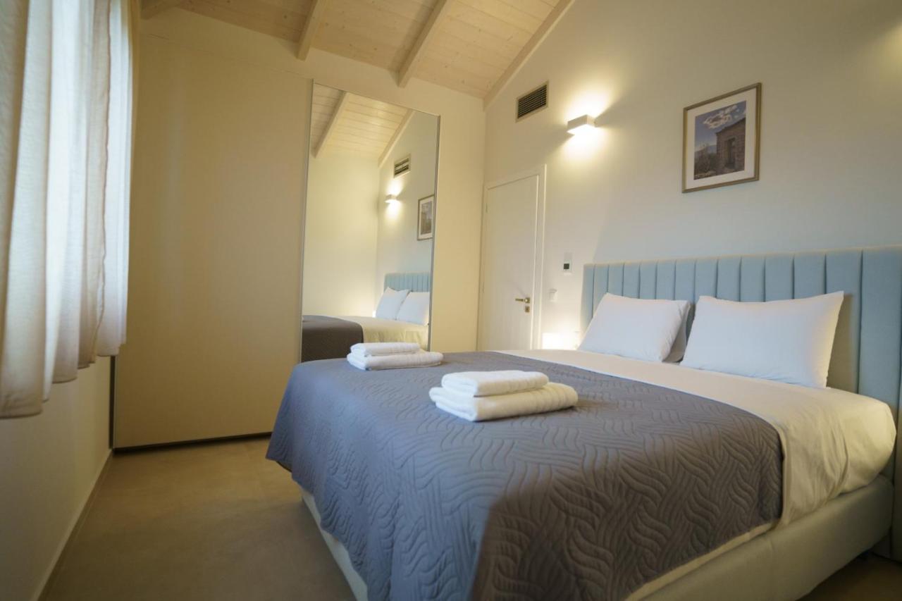פרמיתיה Astrali Stone Villas מראה חיצוני תמונה